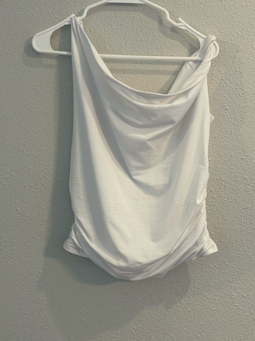 Abercrombie & Fitch Asymmetrical Twist Top One-Shoulder White Tank (size L) - Picture 2 of 7